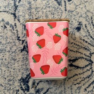 Strawberry print small storage jar🍓🍓 with wooden lid